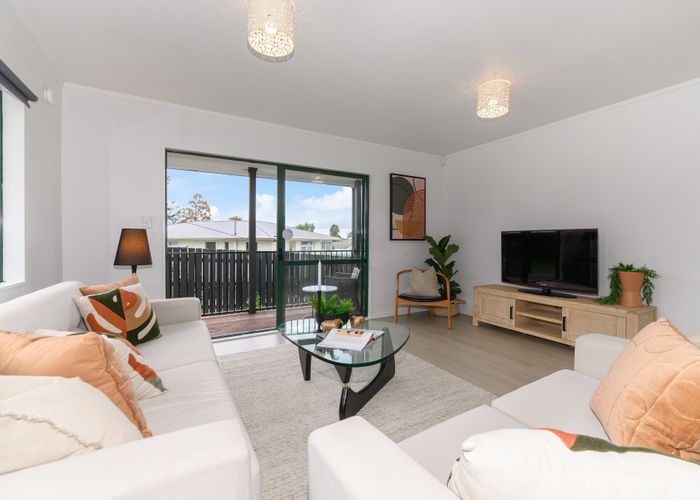  at 43A Golf Road, New Lynn, Auckland