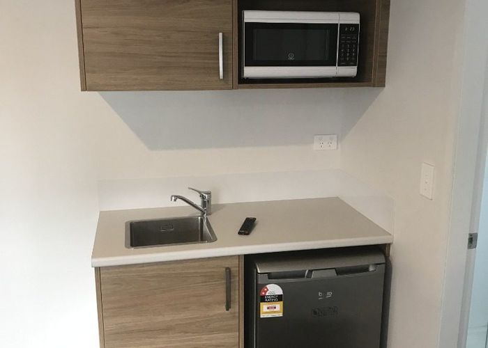  at 2/28 Beatty Street (Room D), Melville, Hamilton, Waikato