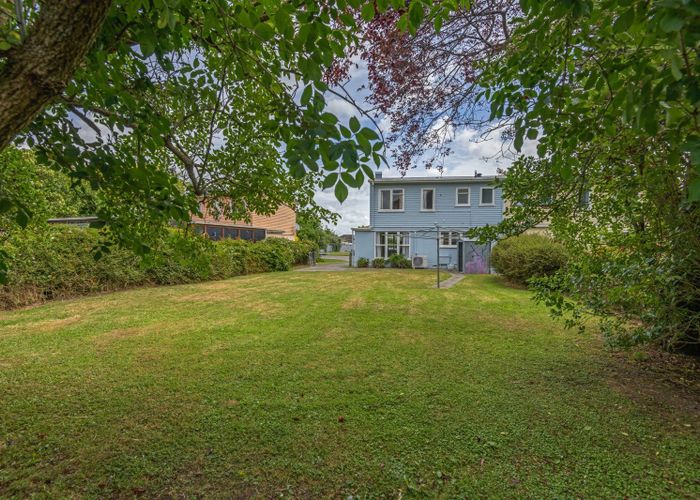  at 8 Renfrew Place, Highbury, Palmerston North, Manawatu / Whanganui