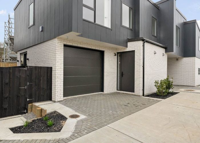  at 24C Finnerty Avenue, Howick, Manukau City, Auckland