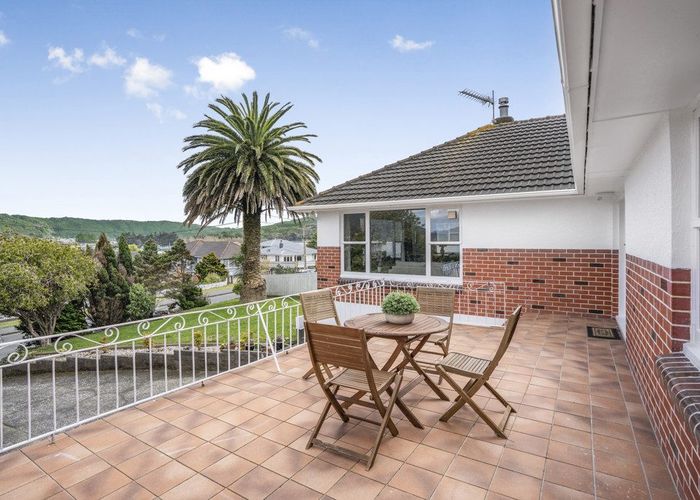  at 2 Isabel Grove, Wainuiomata, Lower Hutt