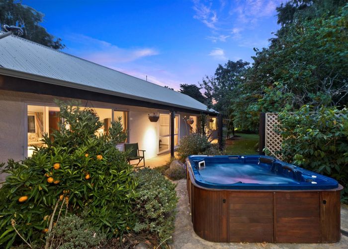  at 138 Ridge Road, Christchurch