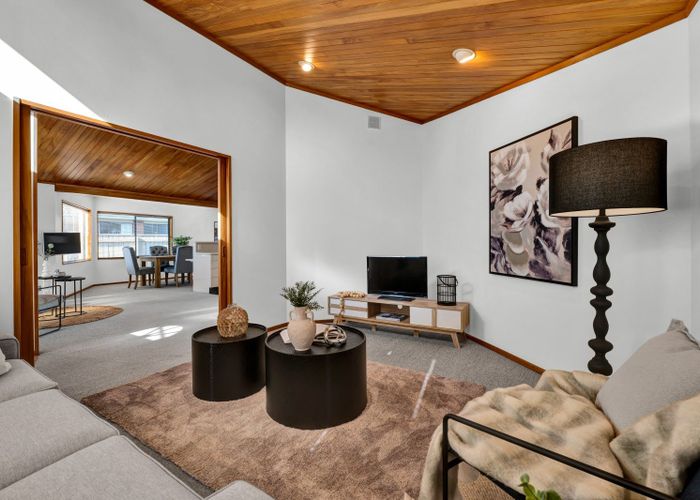  at 8 Argyle Place, Highlands Park, New Plymouth