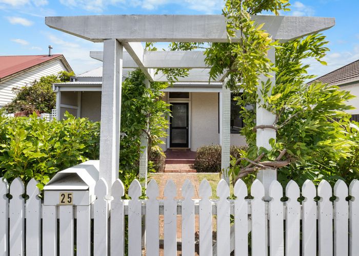  at 25 Torrens Road, Hillmorton, Christchurch