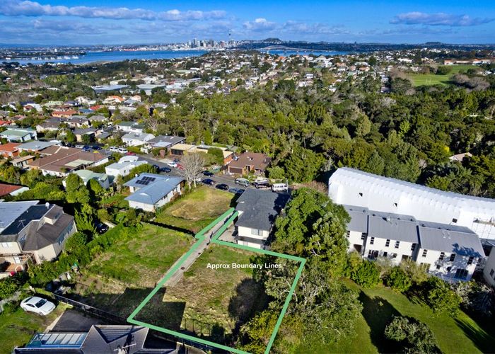  at 11C Kaihu Street, Northcote, North Shore City, Auckland