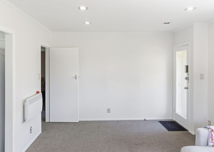  at 1/303 Lake Road, Hauraki, North Shore City, Auckland