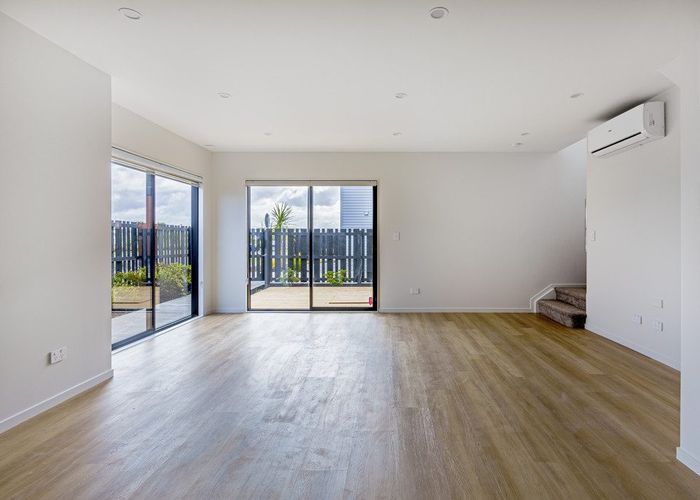  at Unit 2/3 Pinefield Road, Whenuapai, Waitakere City, Auckland