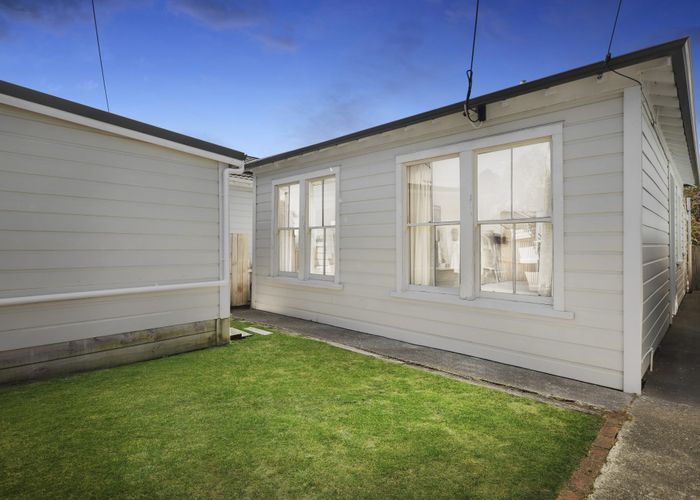  at 109 Onepu Road, Lyall Bay, Wellington