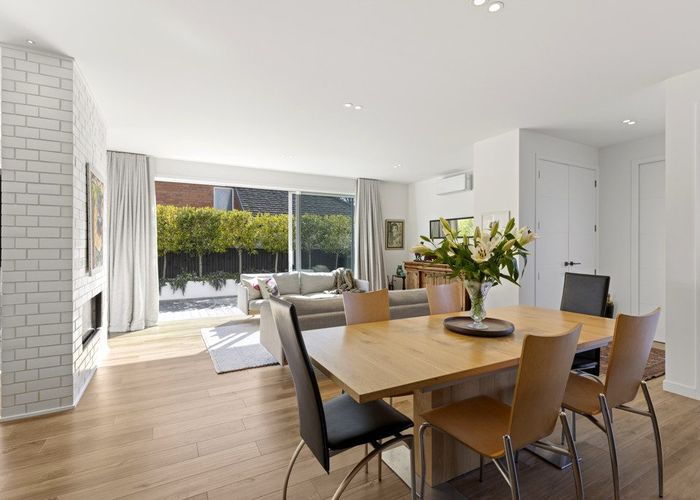  at 17 Strowan Road, Fendalton, Christchurch City, Canterbury