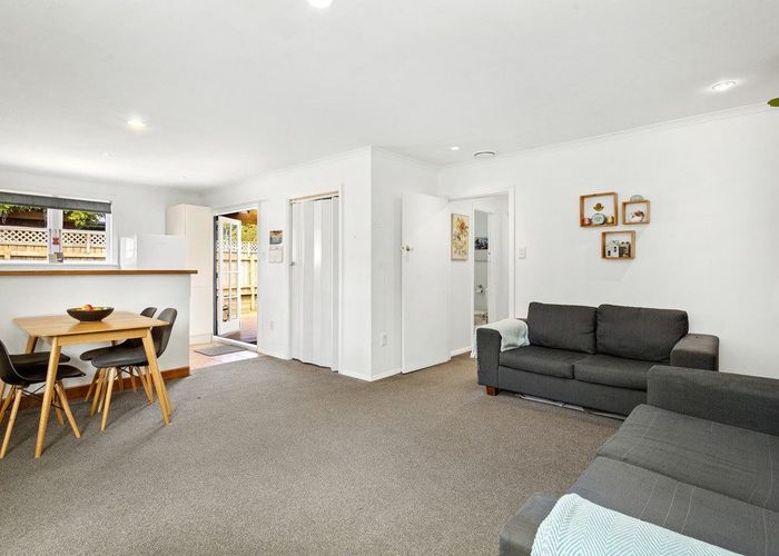  at B/24 Hawthorn Crescent, Stokes Valley, Lower Hutt