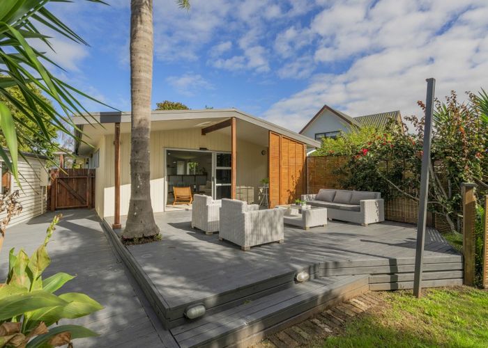 Free property data for 22 Catherine Crescent, Whitianga, Whitianga