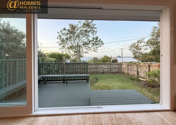  at 14 Riverview Road, New Lynn, Waitakere City, Auckland