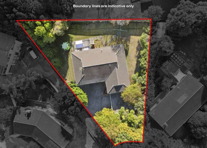  at 16 Bacot Place, Howick, Manukau City, Auckland