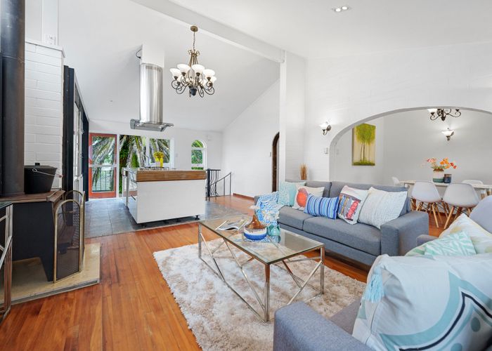  at 304 Triangle Road, Massey, Waitakere City, Auckland