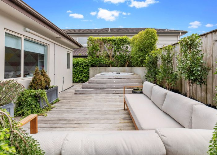  at 25 Stamford Crescent, Flat Bush, Auckland
