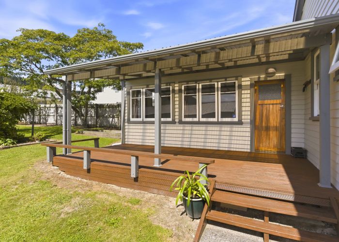  at 42 Hinemoa Street, Paraparaumu, Kapiti Coast, Wellington