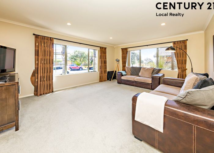  at 43 Blackwood Drive, Wattle Downs, Auckland