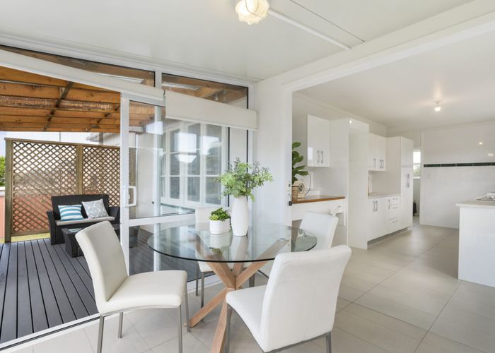  at 5 Santos Place, Onehunga, Auckland