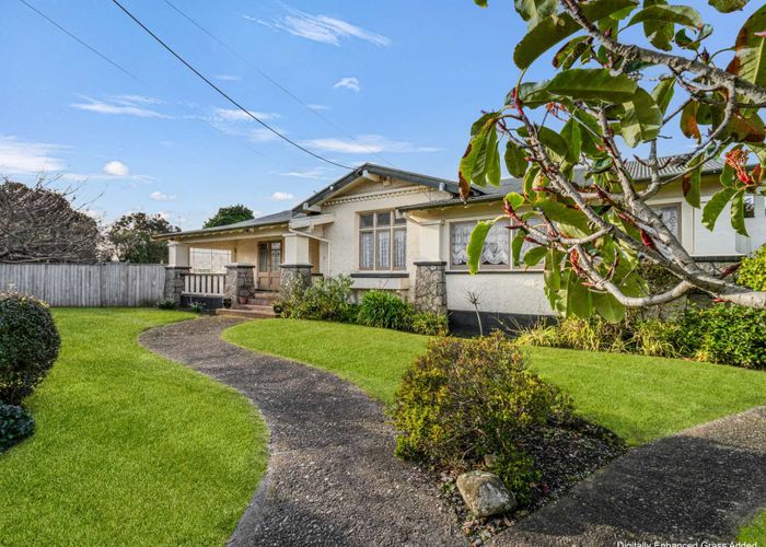  at 28 Carlton Avenue, Gonville, Whanganui, Manawatu / Whanganui
