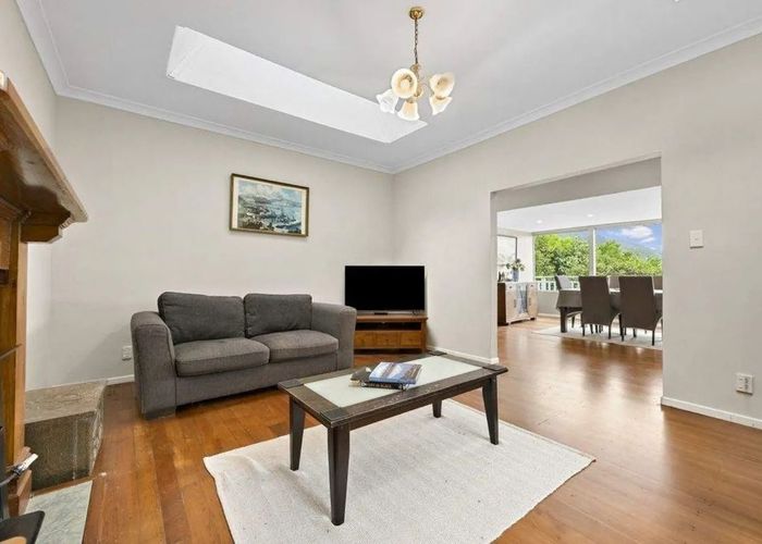  at 15 Ferry Road, Days Bay, Lower Hutt