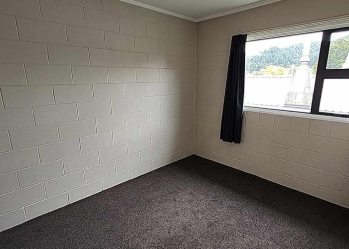  at 4/12 Wood Street, Wallaceville, Upper Hutt, Wellington