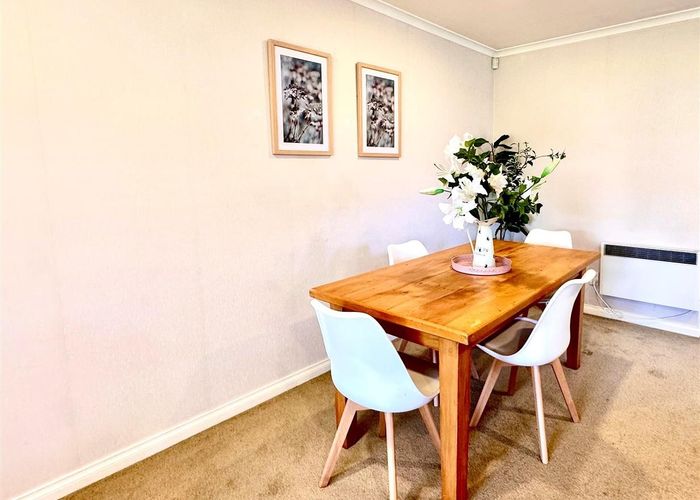  at 6 Richard Halse Drive, The Gardens, Manukau City, Auckland