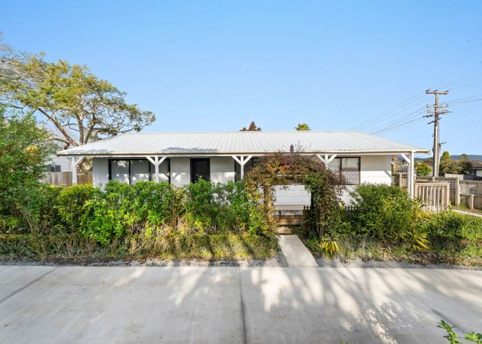  at 107 & 107B Te Atatu Road, Te Atatu South, Waitakere City, Auckland