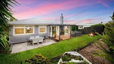  at 1/17 Park Road, Glenfield, Auckland