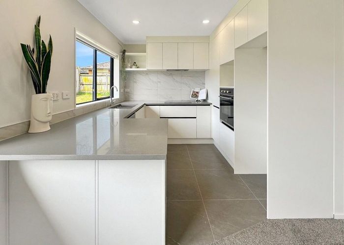  at 43 Foxlaw Street, Randwick Park, Manukau City, Auckland