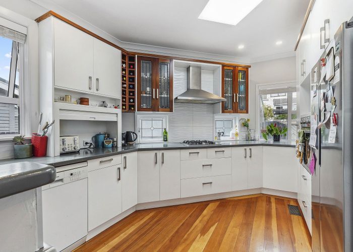  at 101 Apu Crescent, Lyall Bay, Wellington