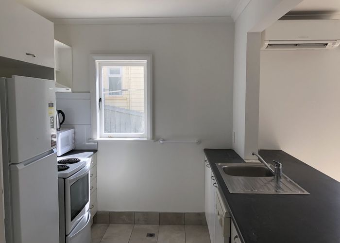  at 11b Lancaster Street, Karori, Wellington, Wellington