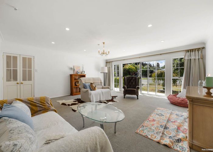  at 6 Scenic Drive, Hill Park, Manukau City, Auckland