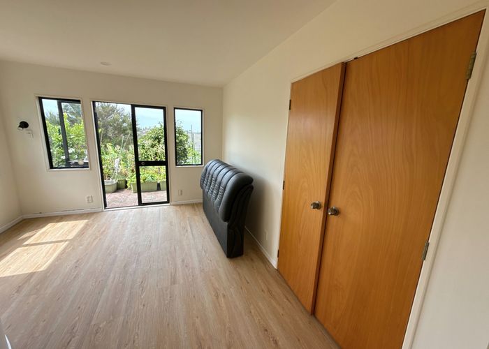  at 16 Calypso Place, Rothesay Bay, Auckland, Rothesay Bay, North Shore City, Auckland