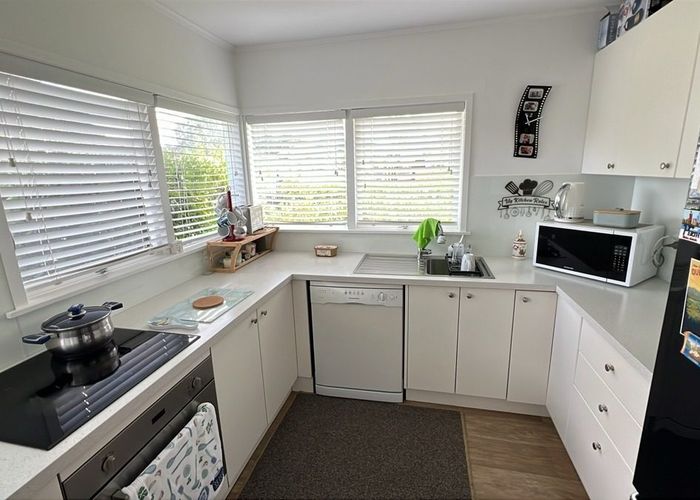  at 1/8 Evelyn Place, Hillcrest, North Shore City, Auckland