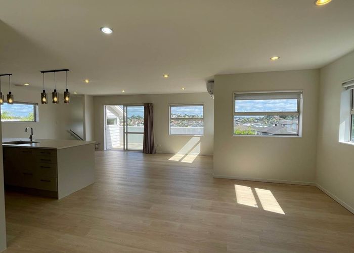  at 19 Rosedale Road, Pinehill, North Shore City, Auckland