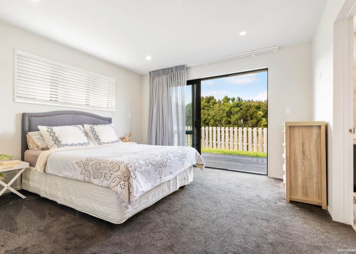  at 11 Tahuna Minhinnick Drive, Glenbrook, Glenbrook
