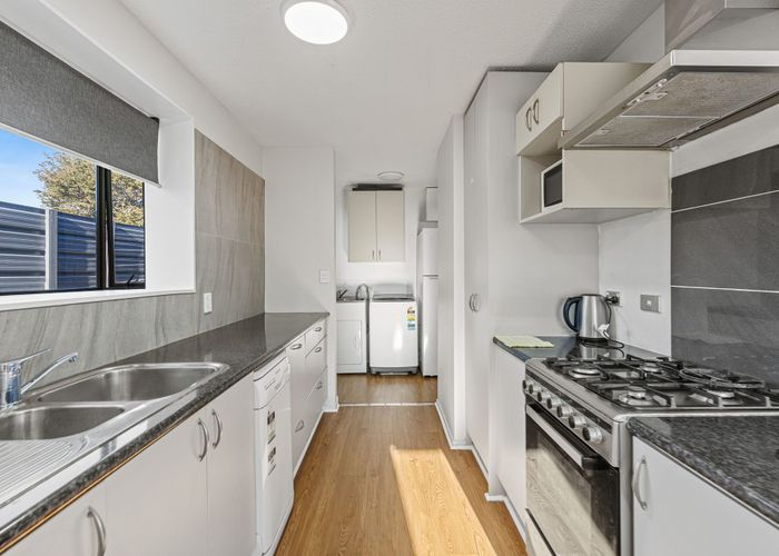  at 2/33 Tower Street, Hornby, Christchurch City, Canterbury