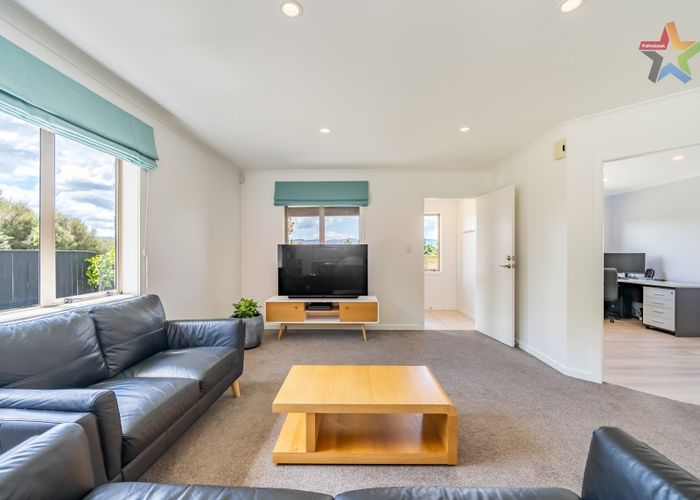  at 10 Meadowbank Drive, Belmont, Lower Hutt
