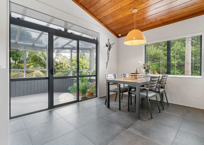  at 2/51 John Gill Road, Shelly Park, Manukau City, Auckland