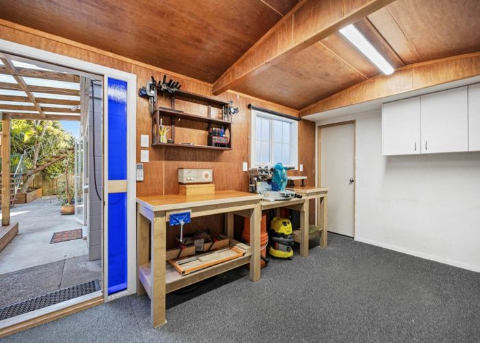  at 19 Takapu Street, Henderson, Waitakere City, Auckland