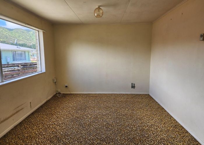  at 289b Wellington Road, Wainuiomata, Lower Hutt, Wellington