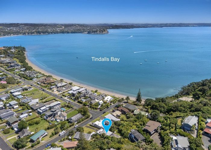  at 65 De Luen Avenue, Tindalls Beach, Rodney, Auckland