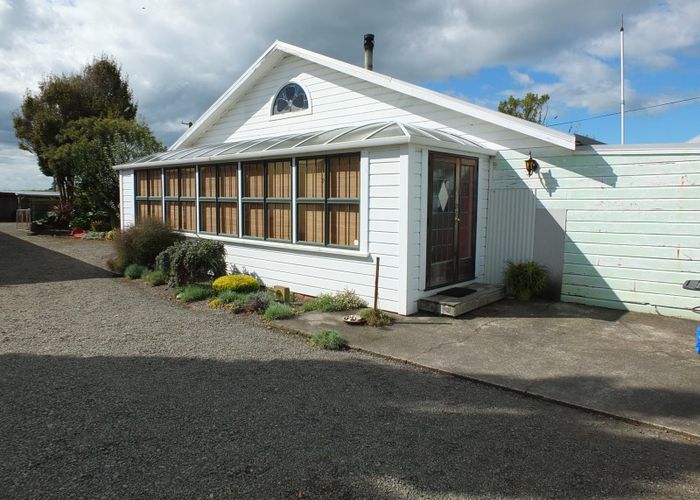  at 10 Te Awe Awe Road, Rangiotu, Palmerston North