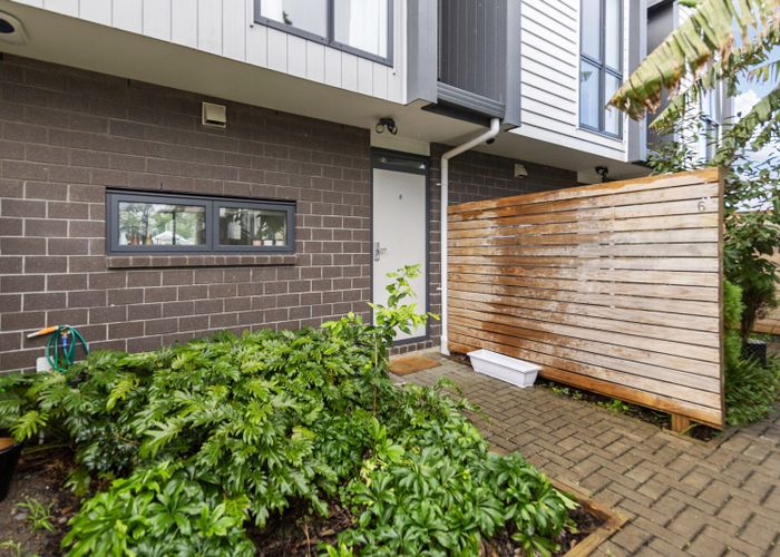  at 6/126 Canal Road, Avondale, Auckland