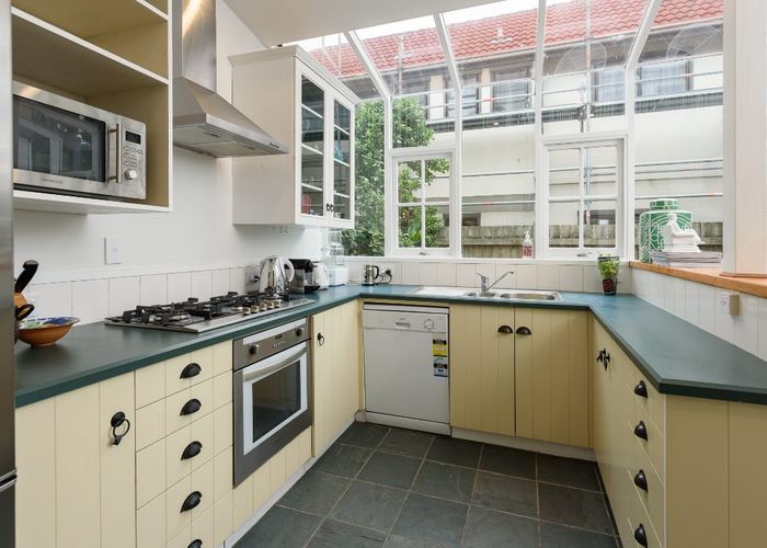  at 132 Tinakori Road, Thorndon, Wellington, Wellington