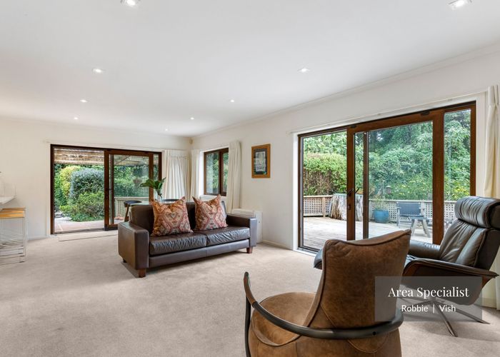  at 24 Ryehill Close, New Lynn, Waitakere City, Auckland