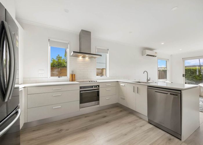  at 48 Vincent McGrath Crescent, Swanson, Waitakere City, Auckland