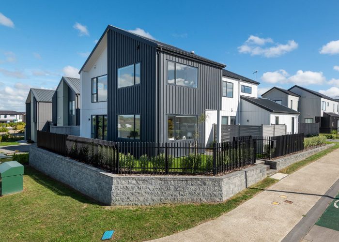  at 17 Park Green Avenue, Karaka, Franklin, Auckland