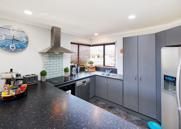  at 12 Walnut Grove, Kelvin Grove, Palmerston North, Manawatu / Whanganui