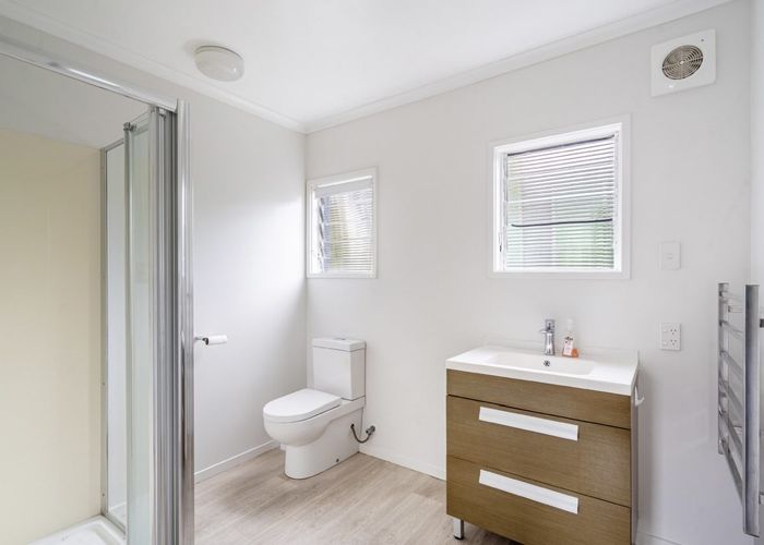  at 5A Nea Place, Hillcrest, North Shore City, Auckland